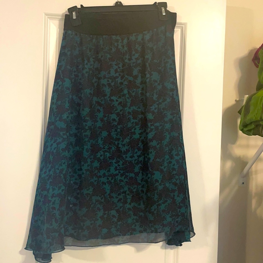 Beautiful dark green floral Lularoe Jill